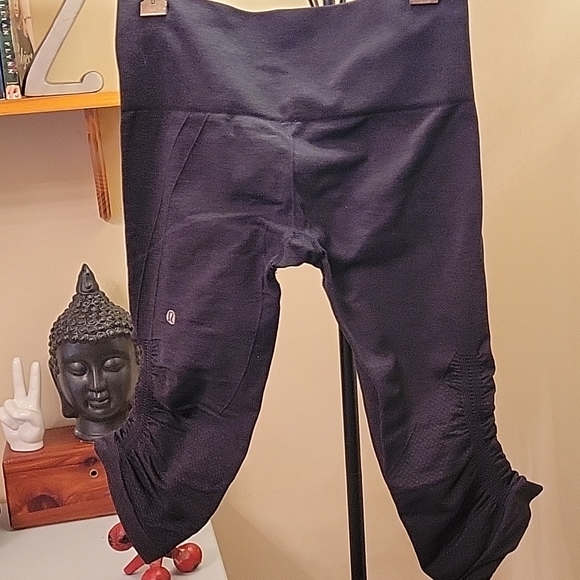 Lululemon Capri Leggings - Picture 4 of 9